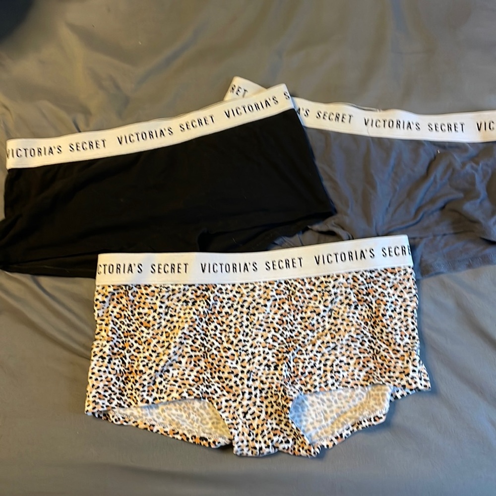 Victoria secrets Shortie Panties 3 pairs size Medium EUC